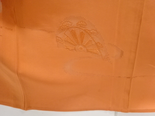  駒絽カットワーク　片輪車模様一つ紋付け下げ色無地着物